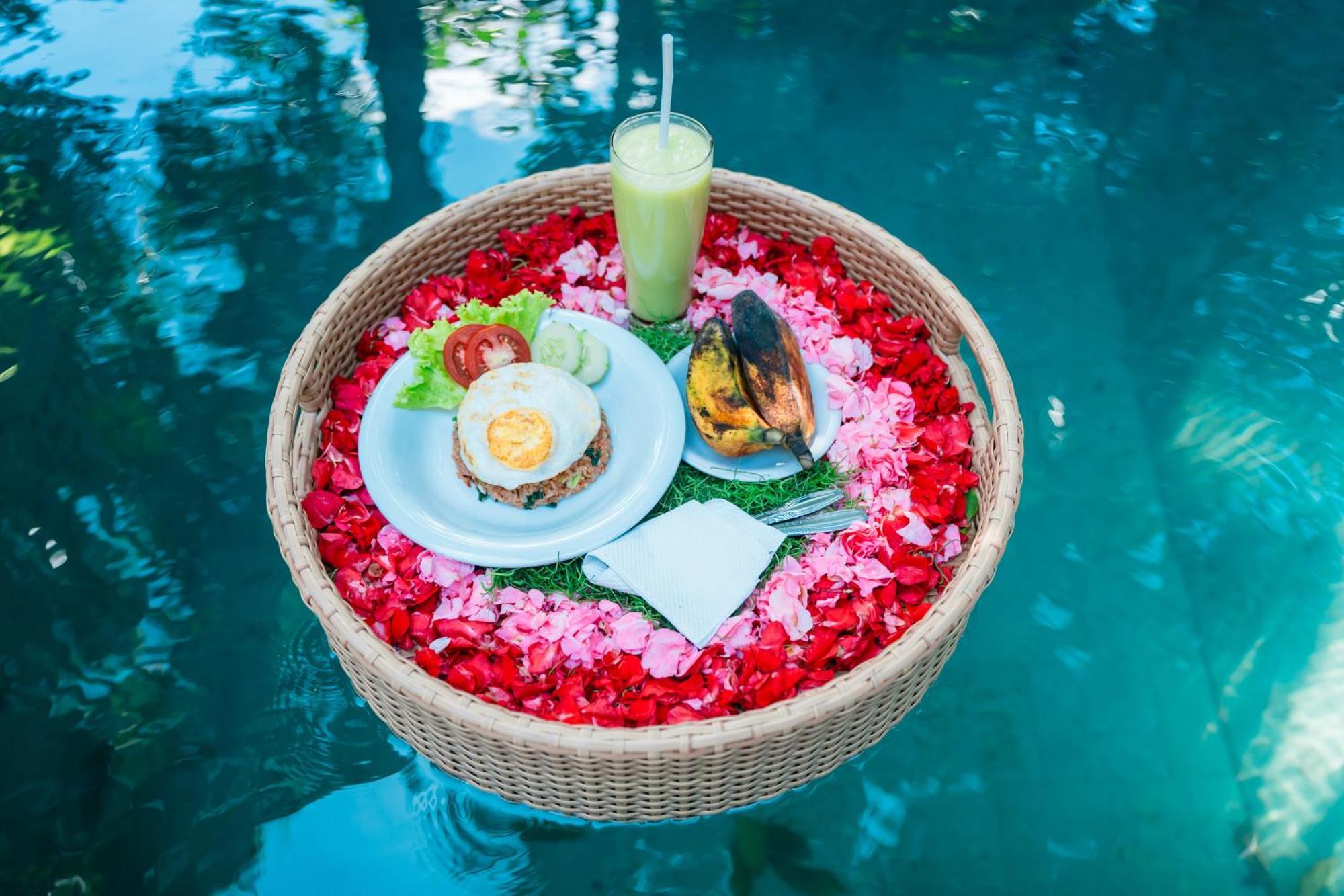 Ngesil Private Joglo & Pool Hotel Ubud  Exterior photo
