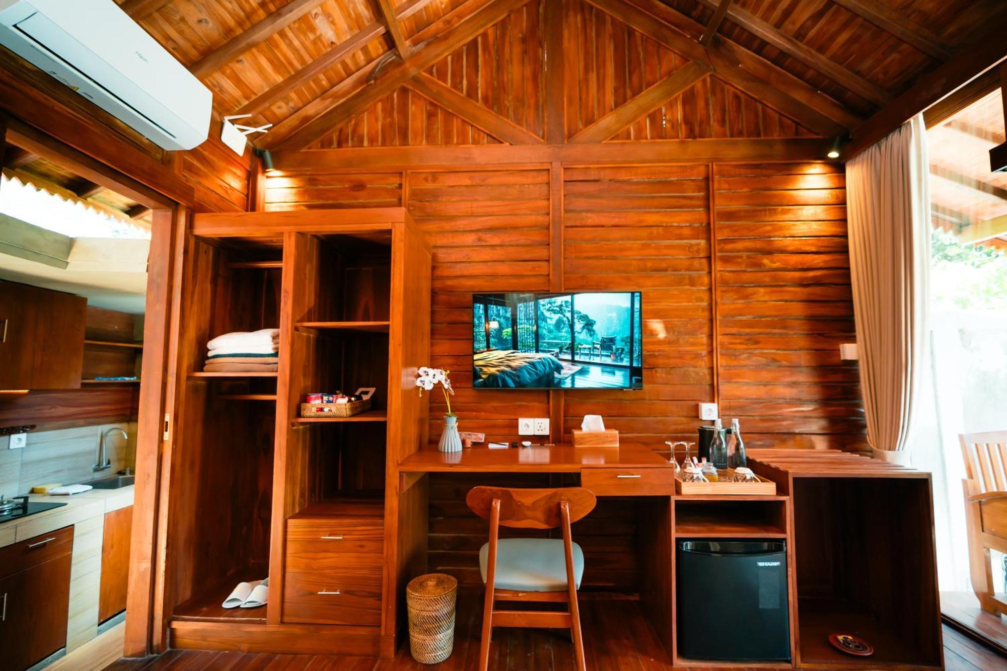 Ngesil Private Joglo & Pool Hotel Ubud  Exterior photo